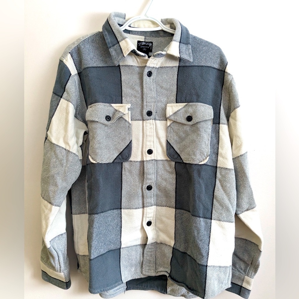 *SOLD* Stussy Flannel 🙌🏻 HOST PICK!